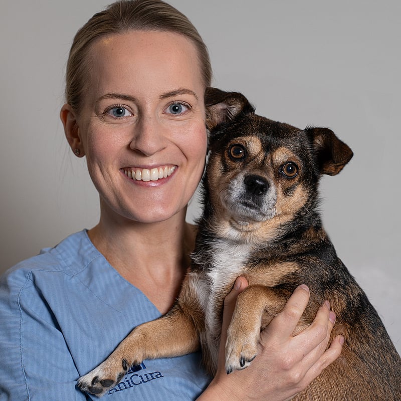 Foto av Amanda Henriksen Cronberg, Legitimerad Veterinär