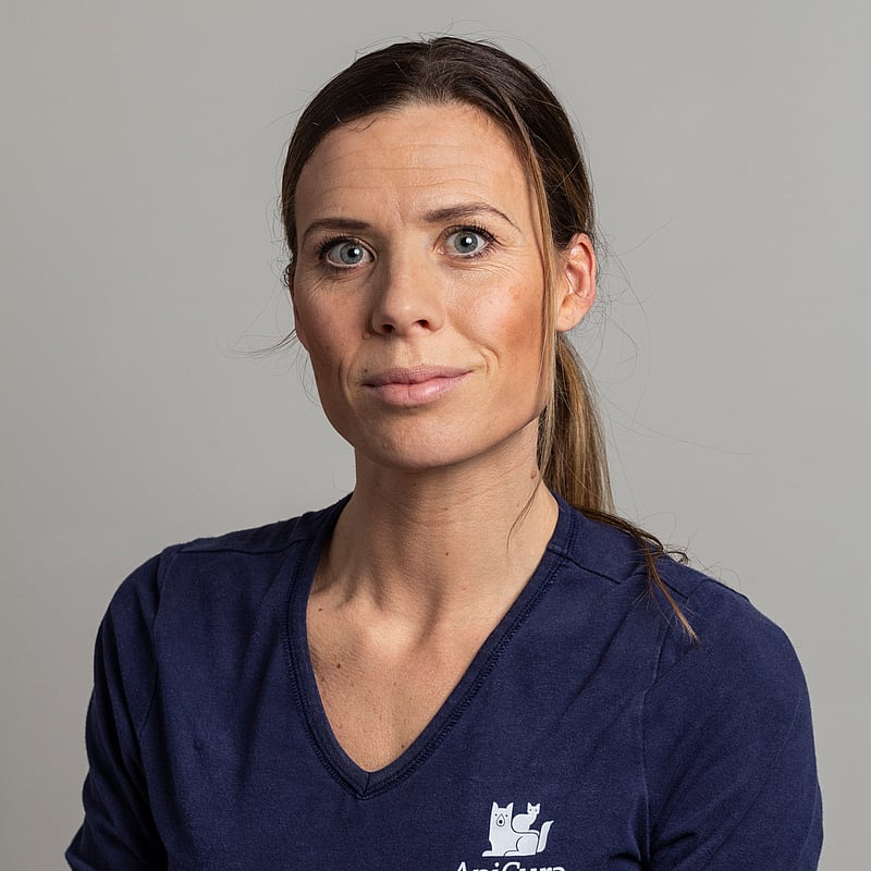 Foto av Annie Hedlund, Legitimerad Djursjukskötare
